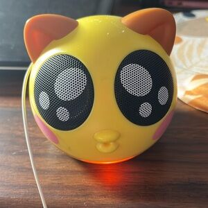 Adorable Cat Portable Speaker